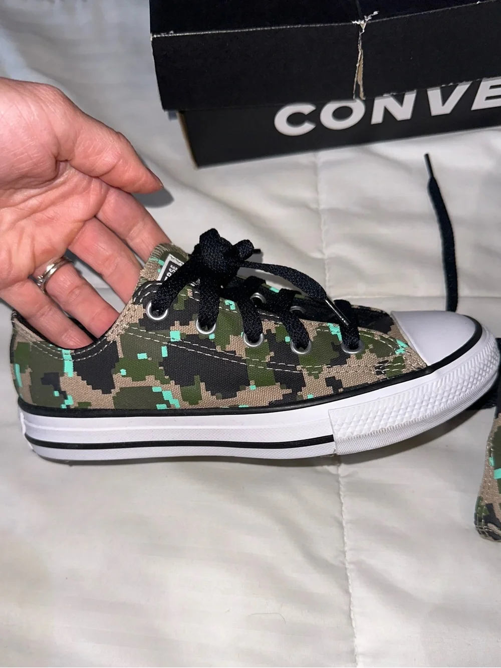 Converse Camouflage Low Top Sneakers in Green, Black, Tan